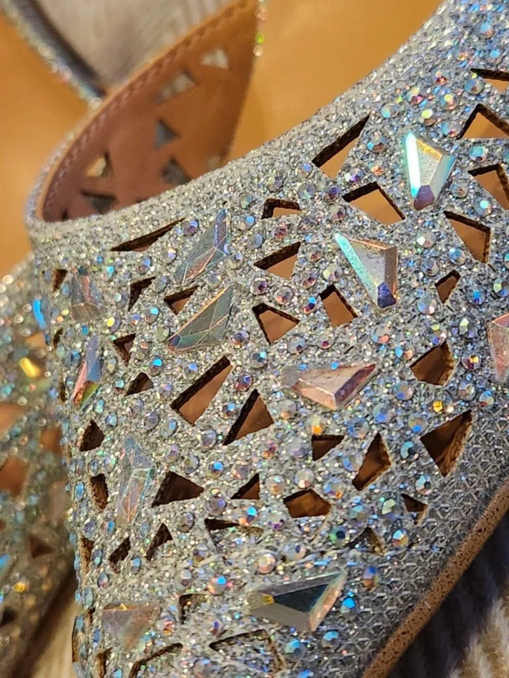 INC International Concepts Kenjay Heels Silver Shiny BRIDAL WEDDING - Picture 4 of 8